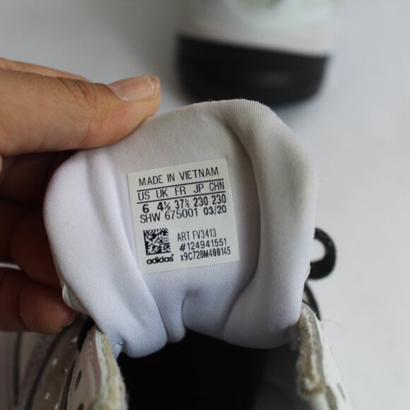 Women's Adidas Retro Fit Sneakers U.S. Size 6 - Preloved - Picture 14 of 16
